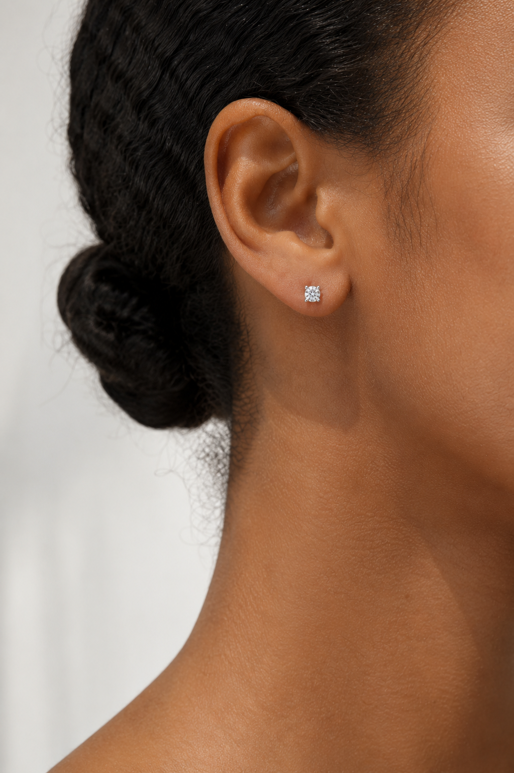 The Solitaire — White Gold