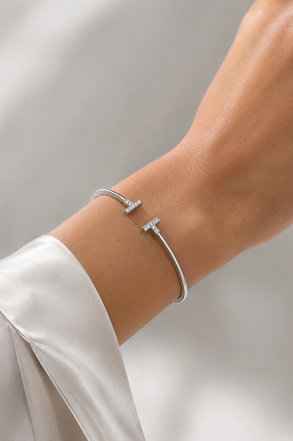 The Grace Bangle in White Gold