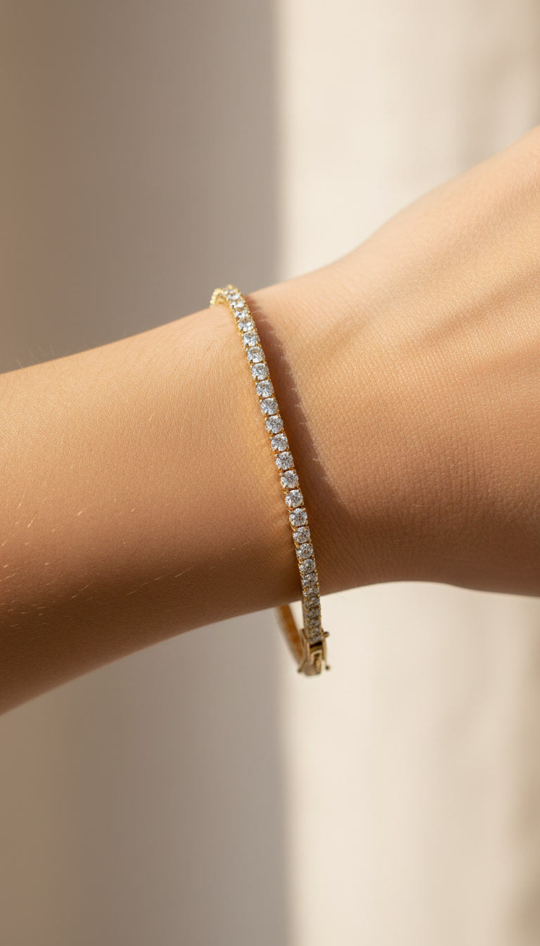 The Tennis Bracelet in Yellow Gold