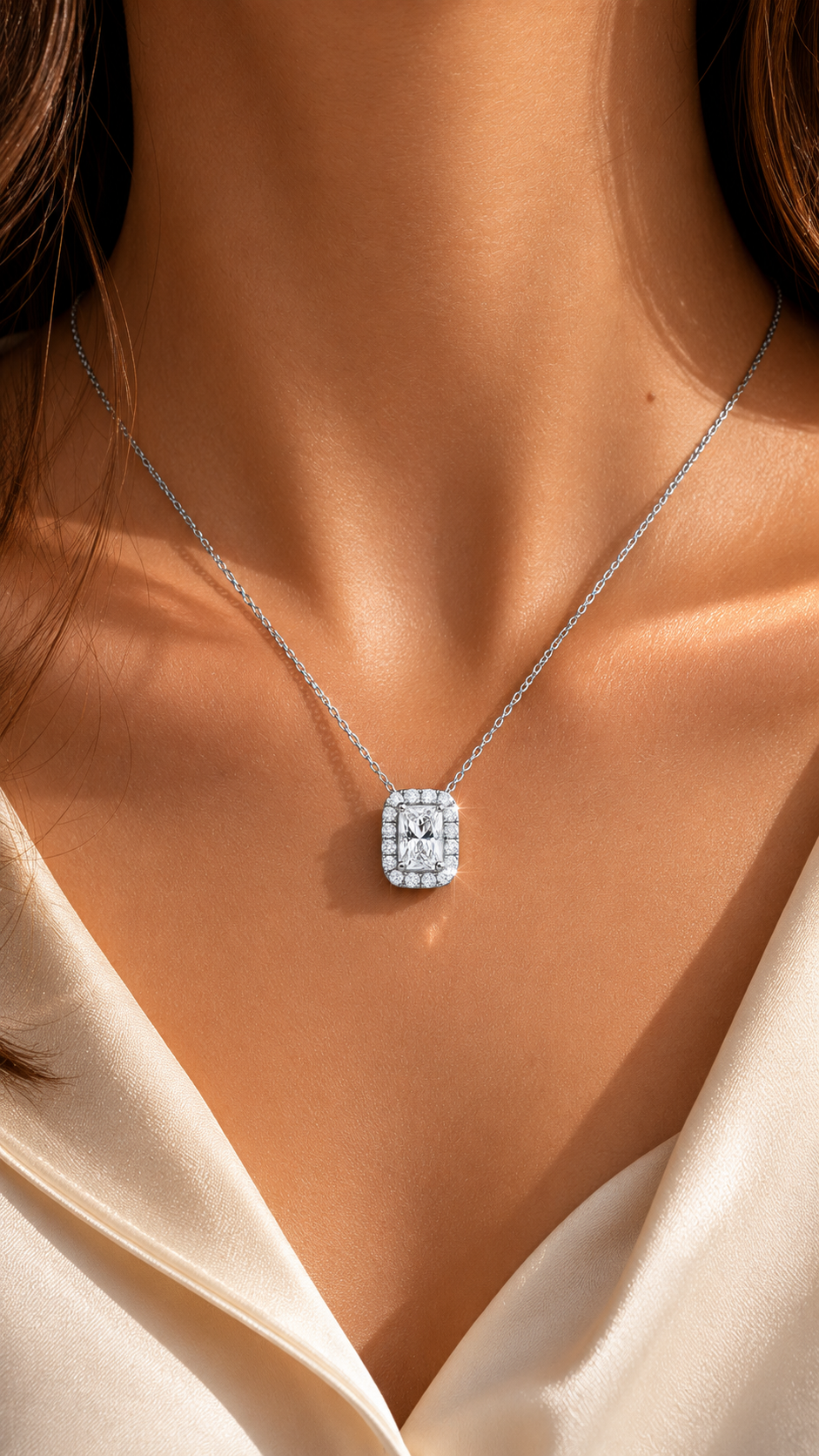 The Solène Pendant